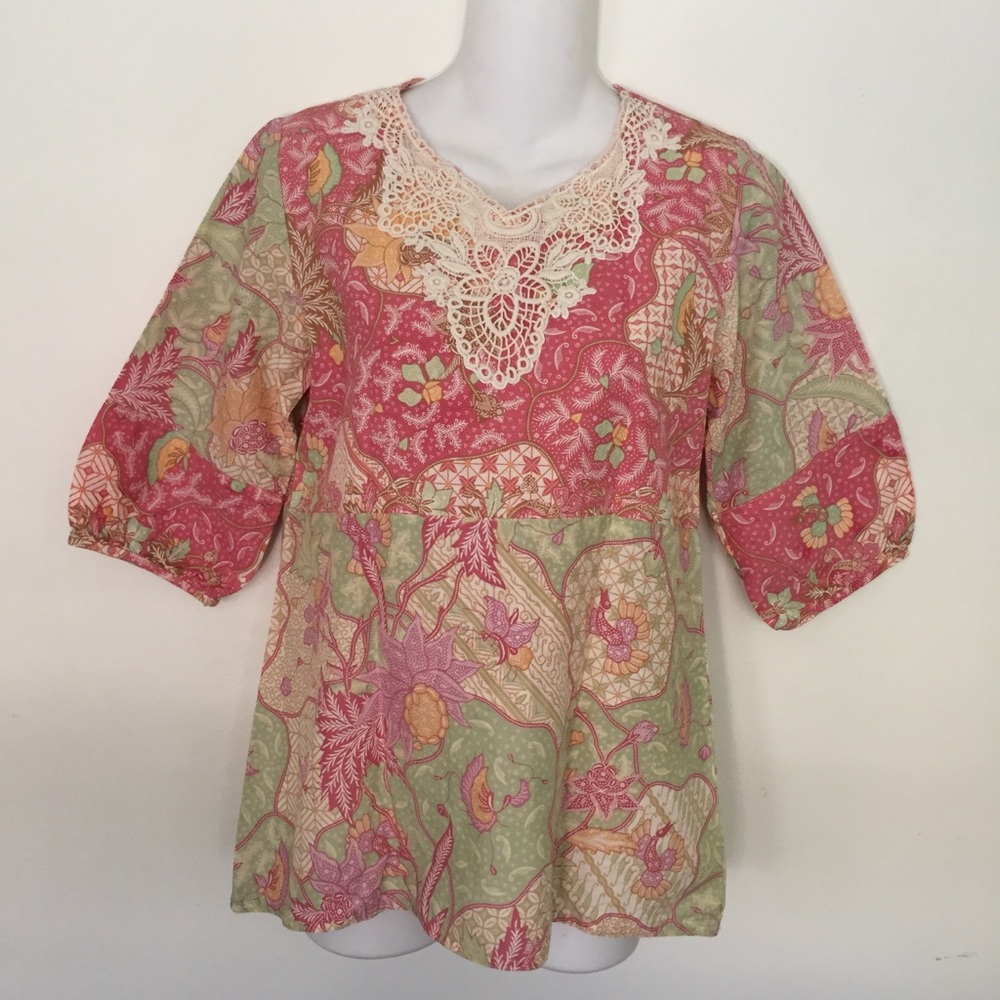 Oli Women's Size Small Floral Mandala Print Handmade Blouse